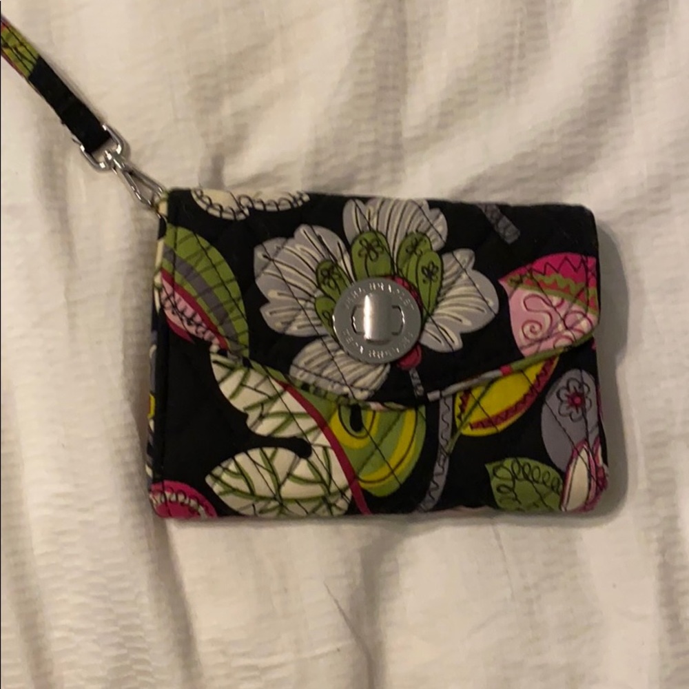 vera bradley wristlet